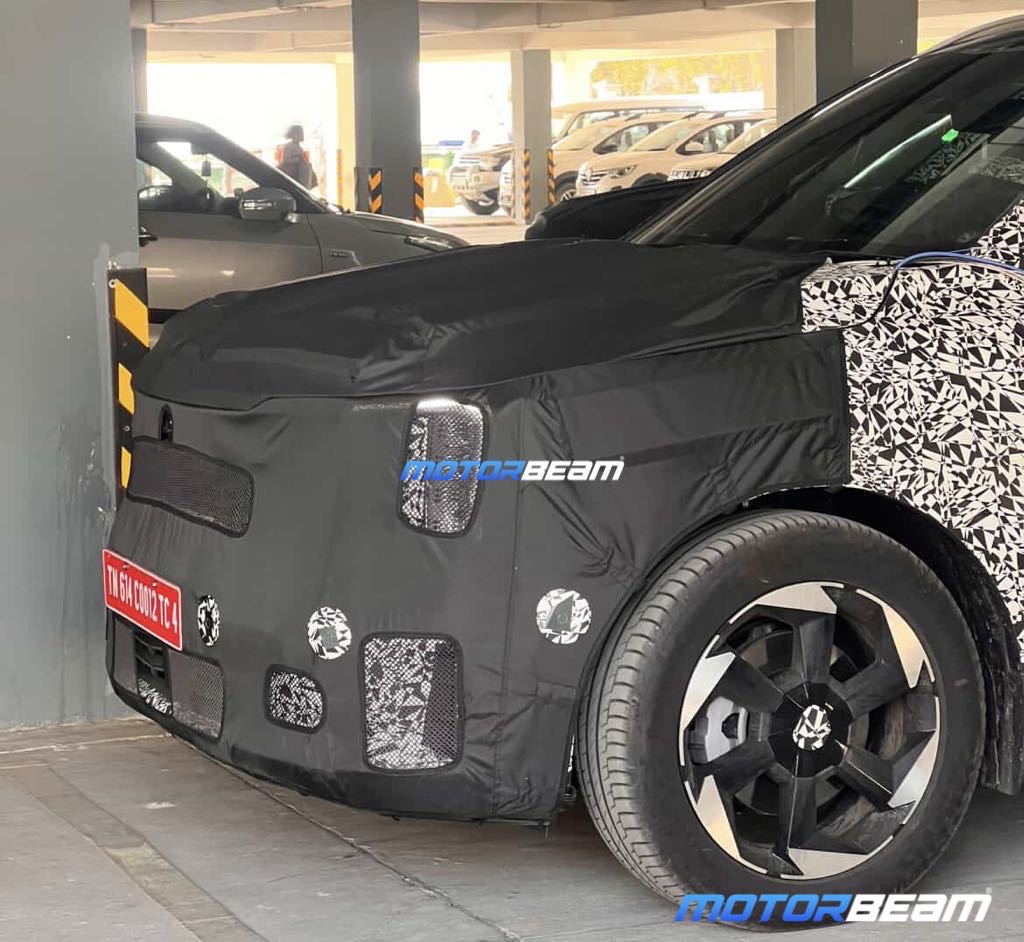 Kia Sorento Hybrid 7-Seater Spotted Testing In India, Launch In 2026