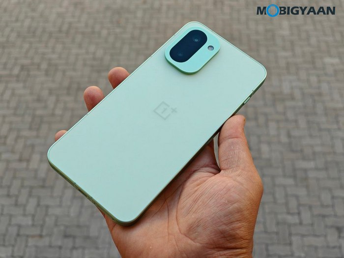 OnePlus 15R Unboxing and First Look